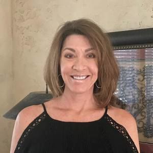 Meet your Posher, Lori